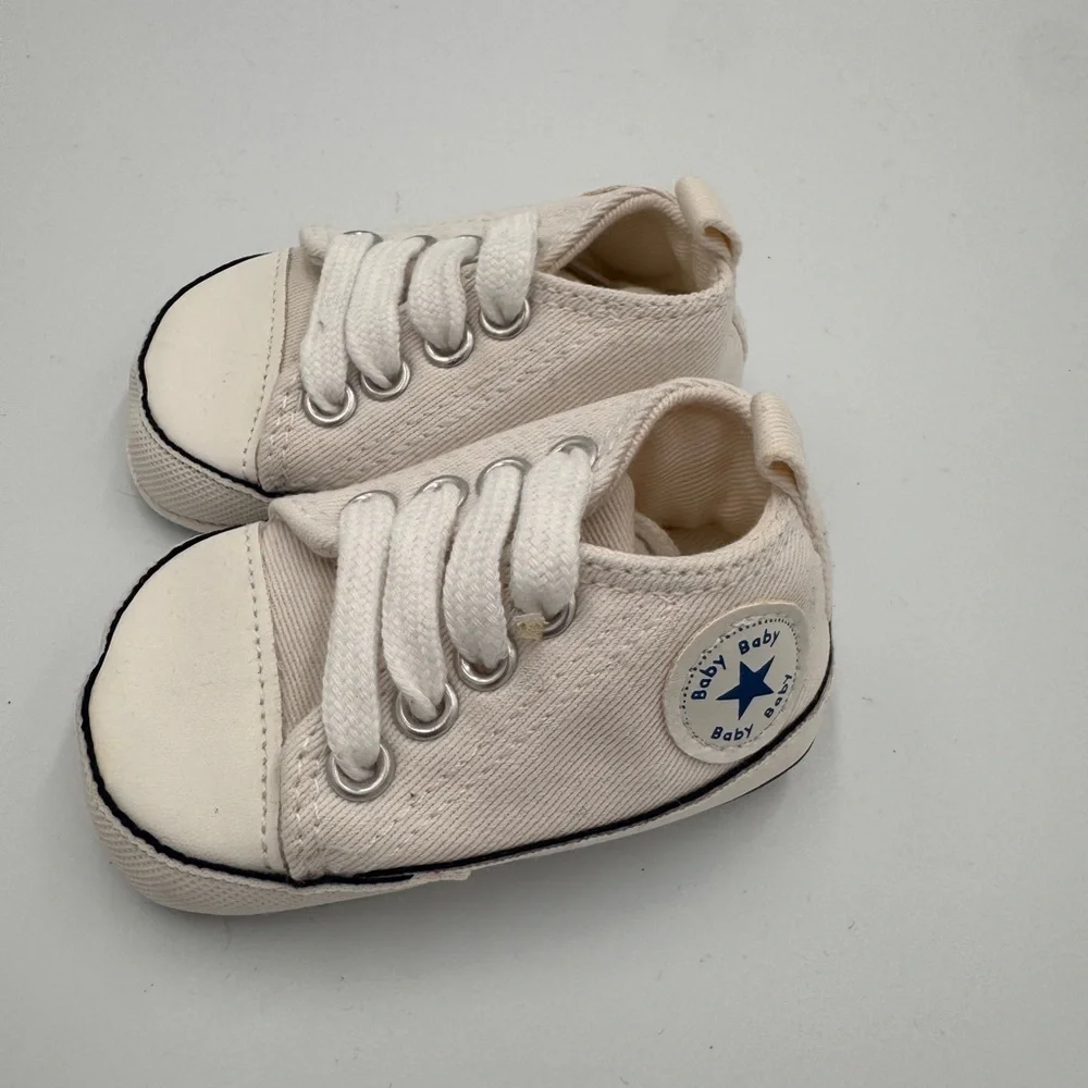 NWOT Baby Size 2 Off White Canvas Soft Sneakers Walker Shoes